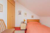 Zimmer 2 im Dachgeschoss - 