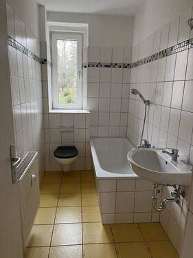 2.jpg - Schöne 2,5 Raumwohnung mit Balkon