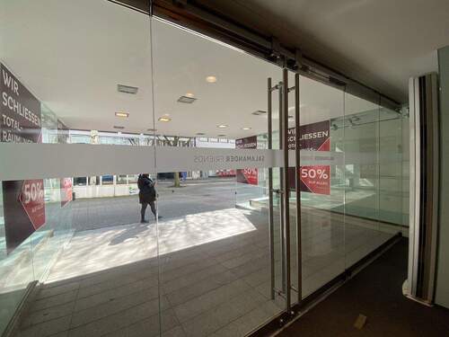 Schaufensterfront Innenansicht - Gewerbeobjekt (Büro, Produktion, Verkauf) in Solingen