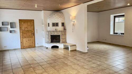 Bild 1 - Gepflegte Doppelhaushälfte mit fünf Zimmern und Einbauküche in Bad Dürkheim