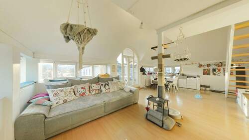 Wohn- und Esszimmer Dachgeschosswohnung - 