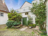 2 Schuppen mit reichlich Platz - 