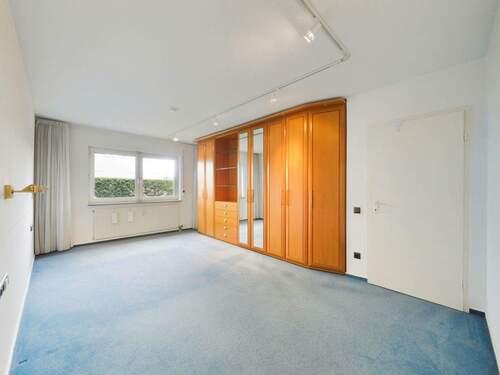 Schlafzimmer - 4 Zimmer Etagenwohnung in Leonberg