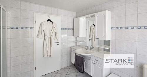 EG Badezimmer Türseite.jpg - 