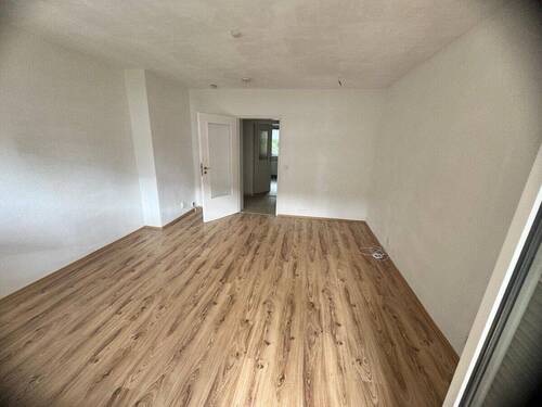 Wohn- und Esszimmer - 