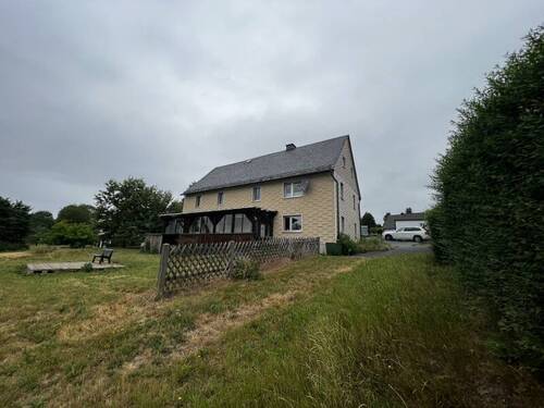 Titelbild - Einfamilienhaus auf ca. 1.200m² großen Grundstück in Bad Steben!