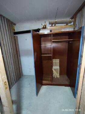 Keller von innen - inkl. Schrank - 