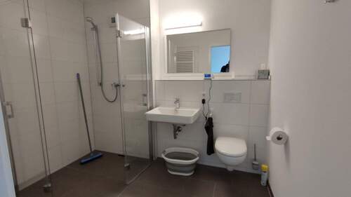 Bad - Etagenwohnung mit 42,50 m&sup2; in Regensburg zur Miete