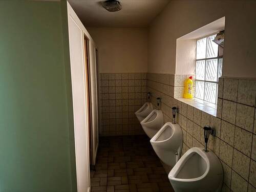 Herrentoiletten Saal - 