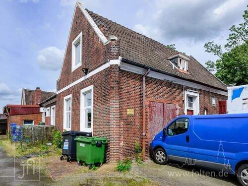 Bahnhofsgebäude - Aussenansicht - Mehrfamilienhaus, Wohnhaus mit 480,00 m&sup2; in Westoverledingen zum Kaufen