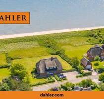 Ferienwohnung in einem Reetdachhaus auf einem attraktiven Dünengrundstück in 1.Reihe zur Nordsee - Nieblum