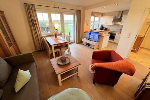 Wohn- und Esszimmer mit Südterrasse - 3 Zimmer Etagenwohnung in Nieblum