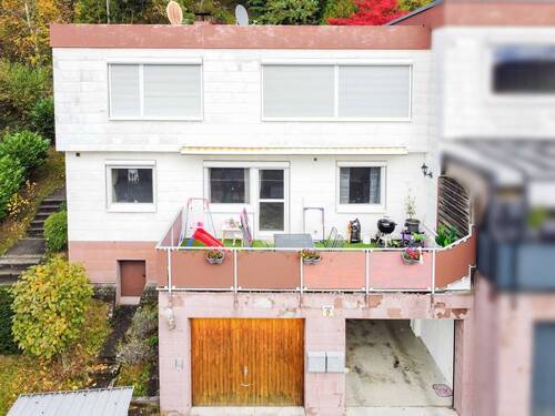 Außenansicht - Gemütliche 3-Zimmer-Wohnung mit sonnigem Balkon und Naturblick