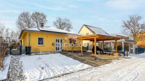 PV-Anlage + Wallbox & Doppelcarport - 