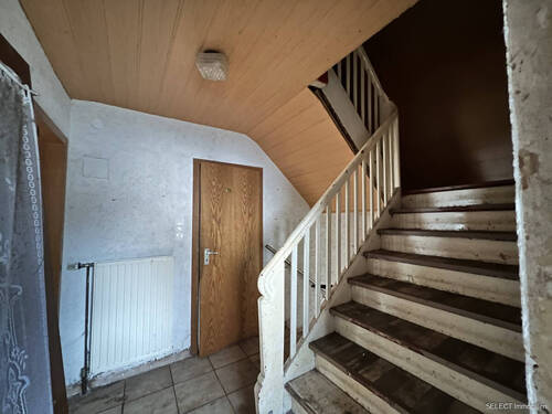 Treppenhaus - Einfamilienhaus mit 100,00 m² in Blieskastel / Niederwürzbach zum Kaufen