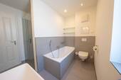 Privates Vollbad Elternbereich - 