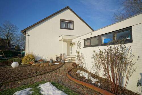 Eingangsbereich - Mehrfamilienhaus, Wohnhaus in Hagen im Bremischen