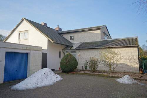 Rückseite mit Eingang - 