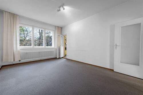 Wohnzimmer - 3 Zimmer Etagenwohnung zum Kaufen in Berlin