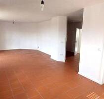 Sehr schöne – renovierte Wohnung in Parkstein, Lichtensternstraße mit tollem Ausblick, 3,5-Zimmer im 1 OG und ca. 98 m² Wohnfläche - Garage und Küche