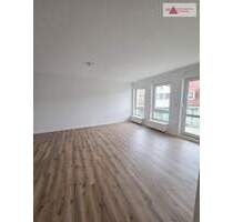 3-Raum mit Balkon, Tiefgarage und Stellplatz! - Glauchau