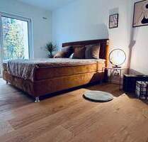 Provisionsfreie ETW mit Garten und Balkon * KfW 40 PV+Batterie * hochwertig * EBK * Bahnhofsnähe * - Mühlstetten Röttenbach