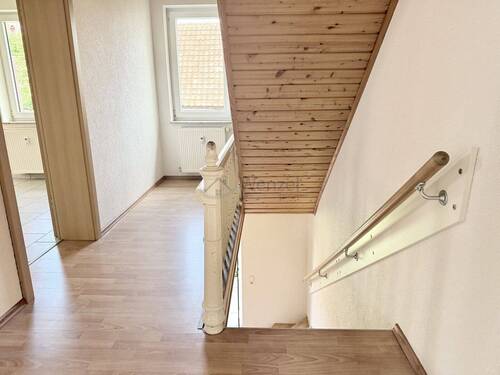 Treppenaufgang zum EG - 