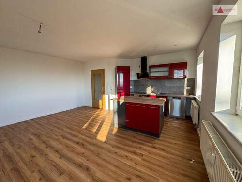 EBK - Etagenwohnung mit 78,00 m² in Grünhain-Beierfeld OT Beierfeld zur Miete