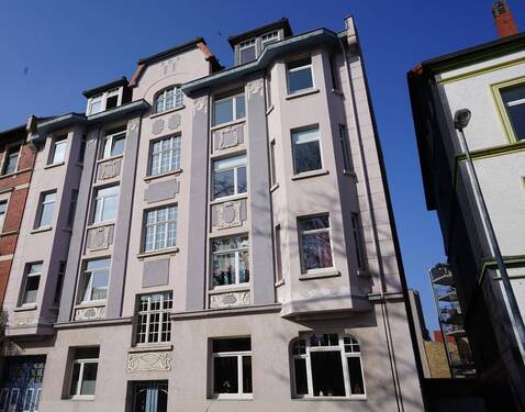 Gebäueansicht - Wertbeständiges Mehrfamilienhaus in der Nähe des Inselwalls