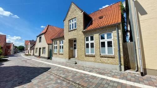 Vorderansicht - 6 Zimmer Einfamilienhaus zum Kaufen in Heide