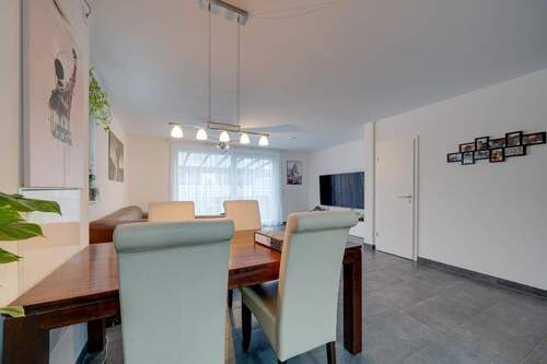 Wohnzimmer - Doppelhaushälfte mit 145,00 m&sup2; in Zell am Main zum Kaufen