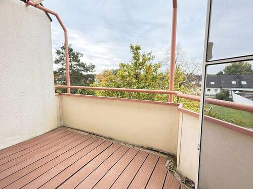 Schöner großer S/W Balkon - 
