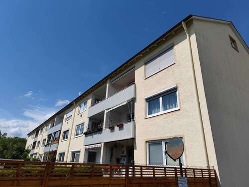 Hausrückseite - Etagenwohnung mit 62,00 m² in Waldkraiburg zum Kaufen