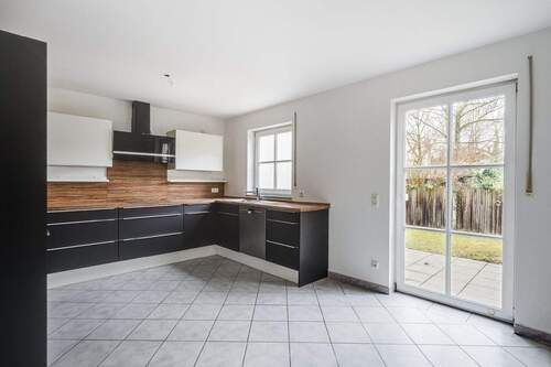 Kueche - 6 Zimmer Doppelhaushälfte zum Kaufen in München