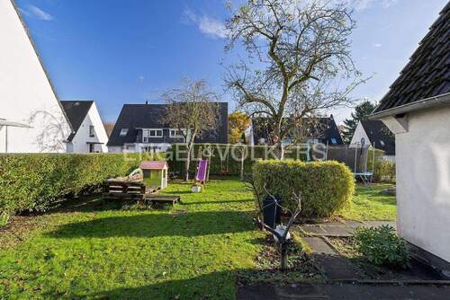 Blick in den Garten - 5 Zimmer Doppelhaushälfte in Hamburg