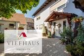 Viefhaus Immobilien - Immobilienmakler für Wohn- und Gewerbeimmobilien - Zwei Wohnhäuser auf einem Grundstück in Kitzingen - vielseitig nutzbar, modern ausgestattet und mit viel Potential