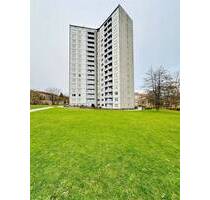 Vermietete 2-Zimmer-Wohnung mit EBK, Balkon, Aufzug und Bodenkammer Kiel-Dietrichsdorf