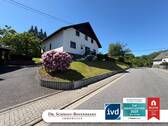 Logo - Ein- Zweifamilienhaus mit großzügigem Grundstück und tollem Blick in Limbach.