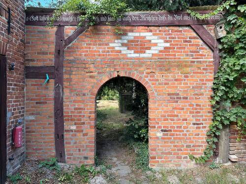 Durchgang zum Garten - 