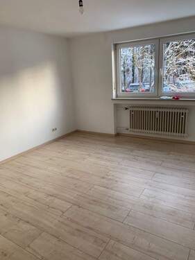 Wohnzimmer.jpg - 3 Zimmer Etagenwohnung in Geretsried