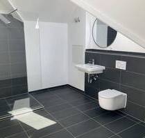 Frisch renovierte Maisonette mit Balkon, Fahrstuhl und Tiefgaragenstellplatz - Speyer