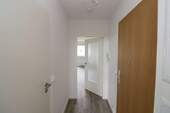 Flur - Etagenwohnung mit 43,00 m&sup2; in Freiberg zur Miete