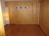 Nebenraum mit Einbauschrank - 