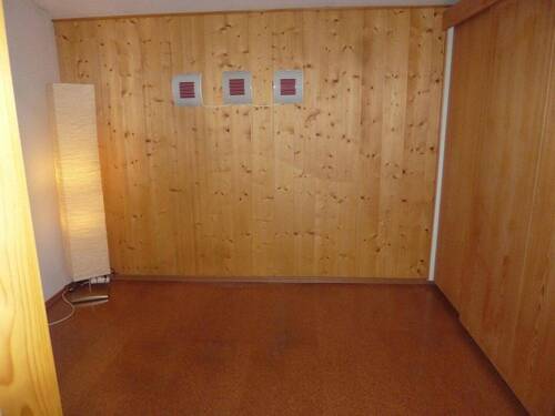 Nebenraum mit Einbauschrank - 