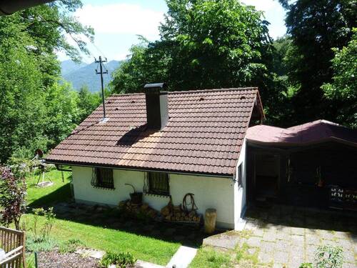 Nordseite mit Eingang - 2 Zimmer Einfamilienhaus zum Kaufen in Übersee