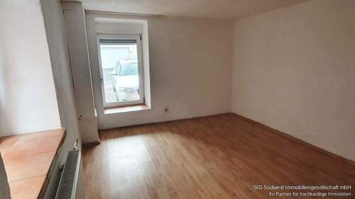 Wohnzimmer - *** Tolle Gelegenheit! 2 Zimmer, ideal geeignet für Singles ***