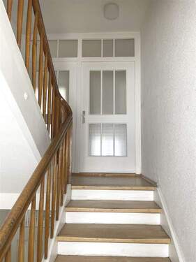 Treppenhaus - 3 Zimmer Etagenwohnung zur Miete in Singen (Hohentwiel)