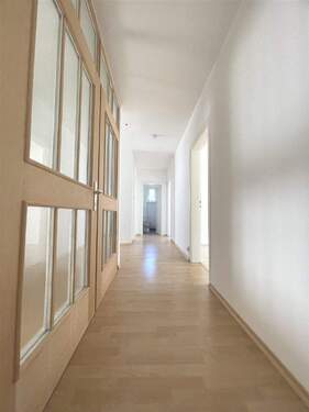 Flur - 3 Zimmer Etagenwohnung in Singen (Hohentwiel)