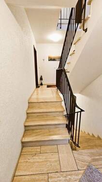 gepflegtes Treppenhaus - 