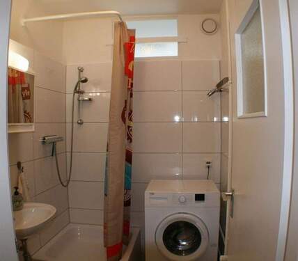 Bad mit Waschmaschine - 